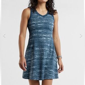 Title Nine Boss Pulse Dress with Built in Bra Size M